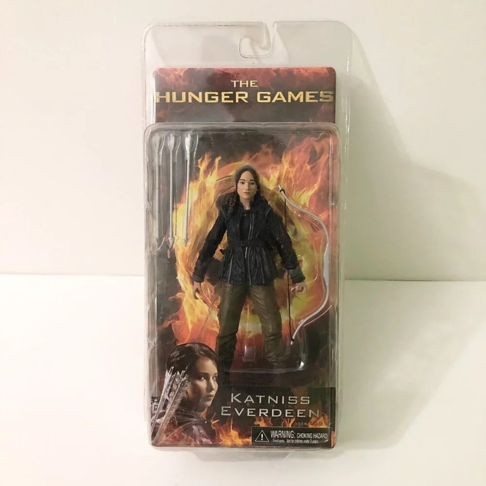 2012 The Hunger Games Katniss Everdeen Figure Jennifer Lawrence Damaged Box